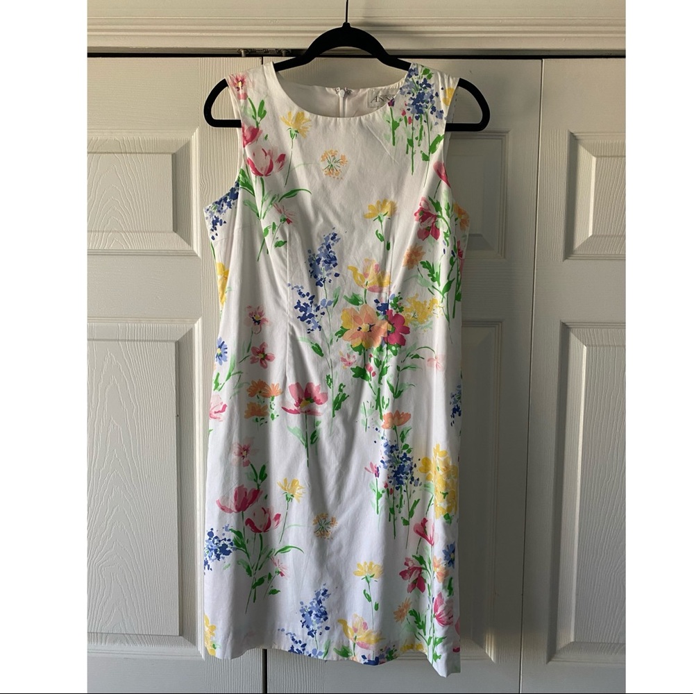 White floral shift dress, size 8